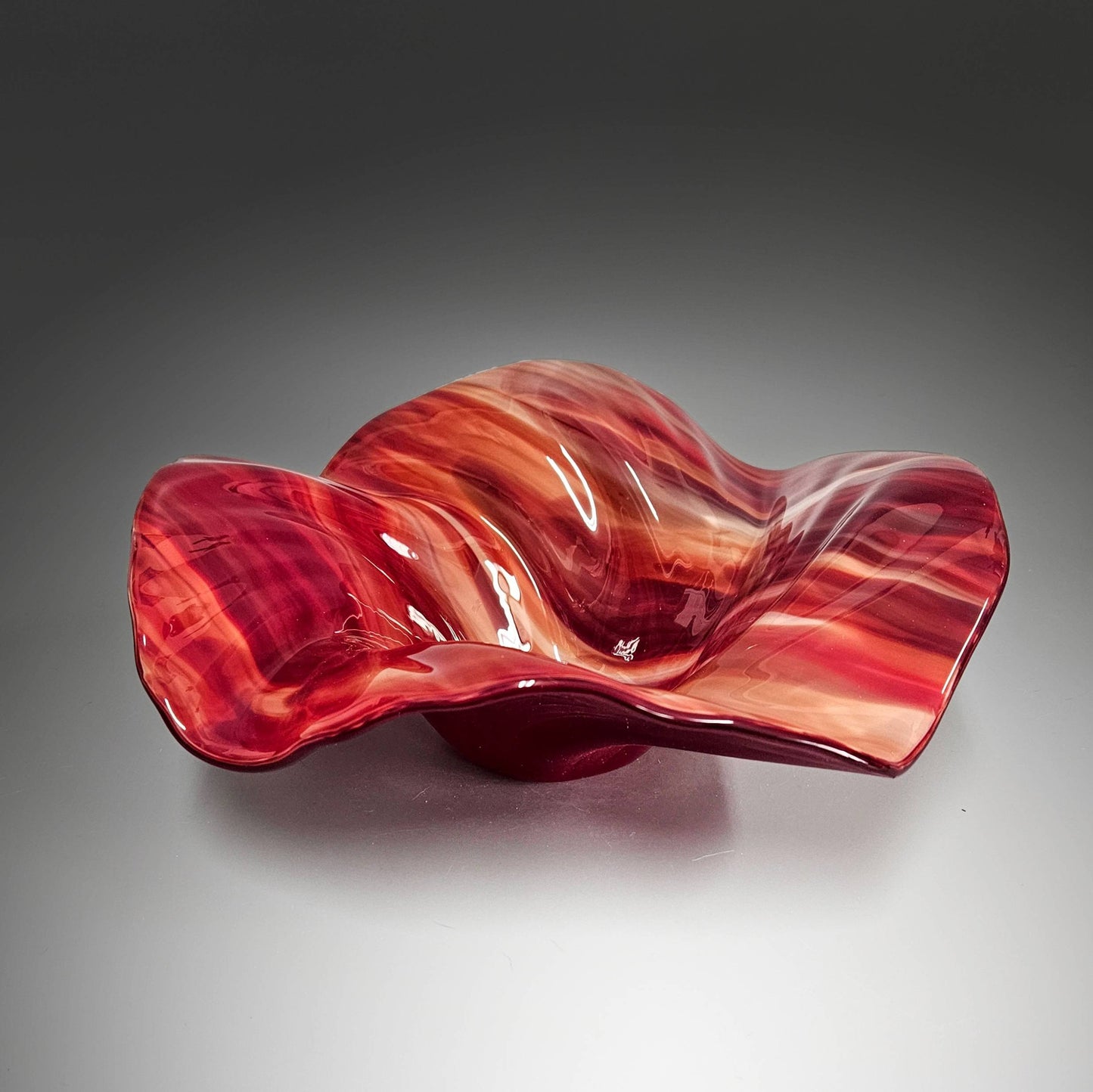 Glass Art Wave Bowl in Mixed Reds