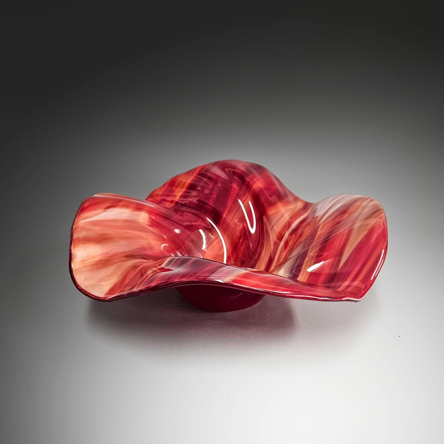 Glass Art Wave Bowl in Mixed Reds
