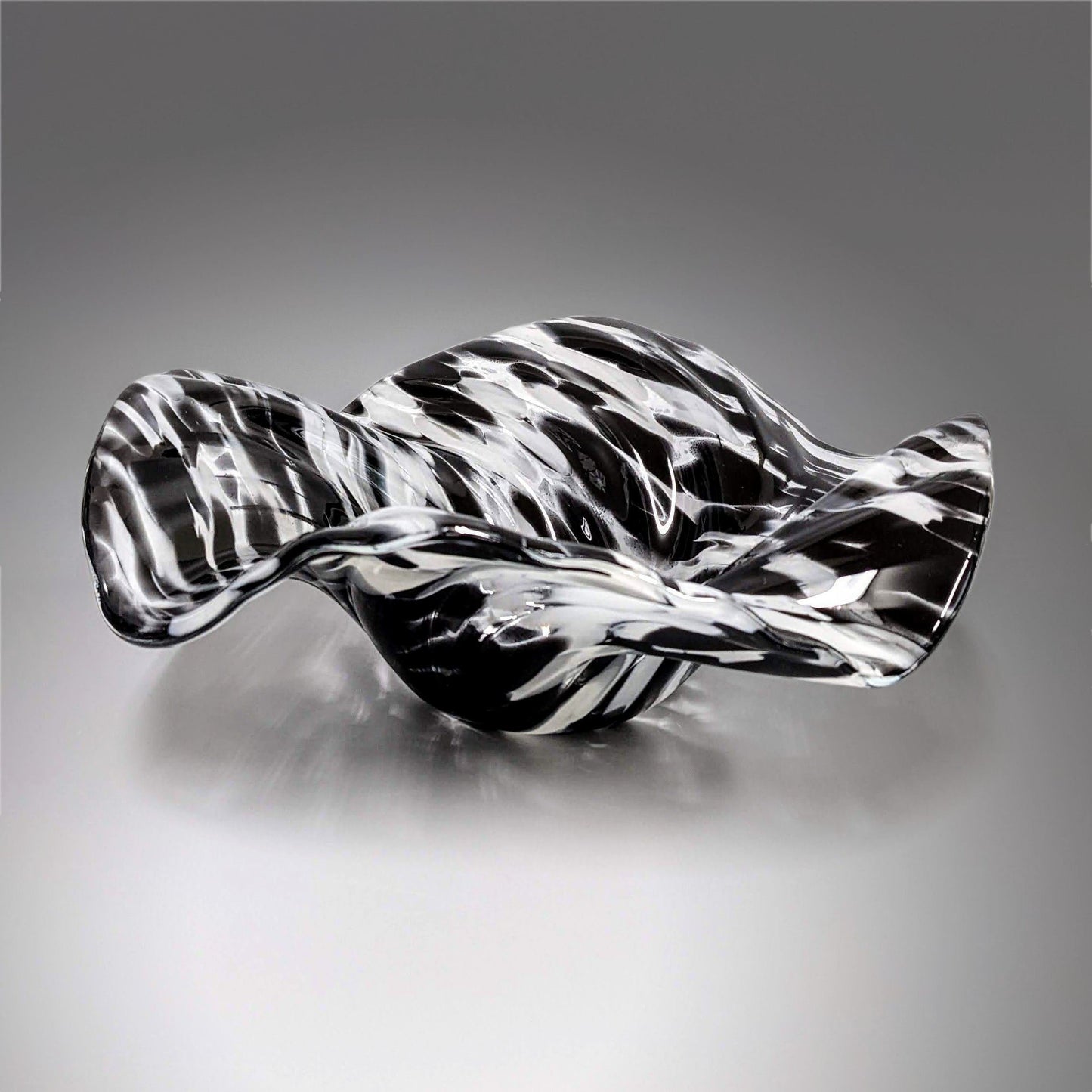 Glass Art Wave Bowl in Black and White