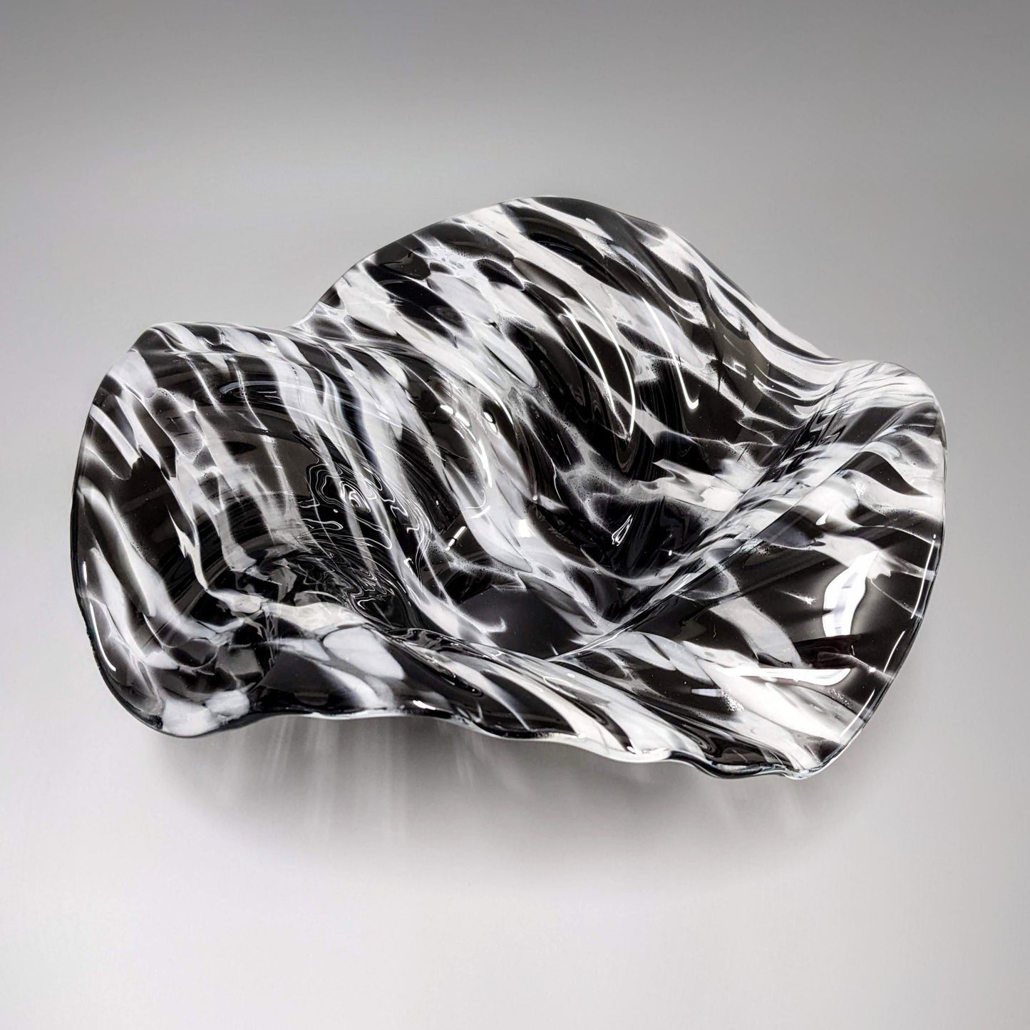 Glass Art Wave Bowl in Black and White