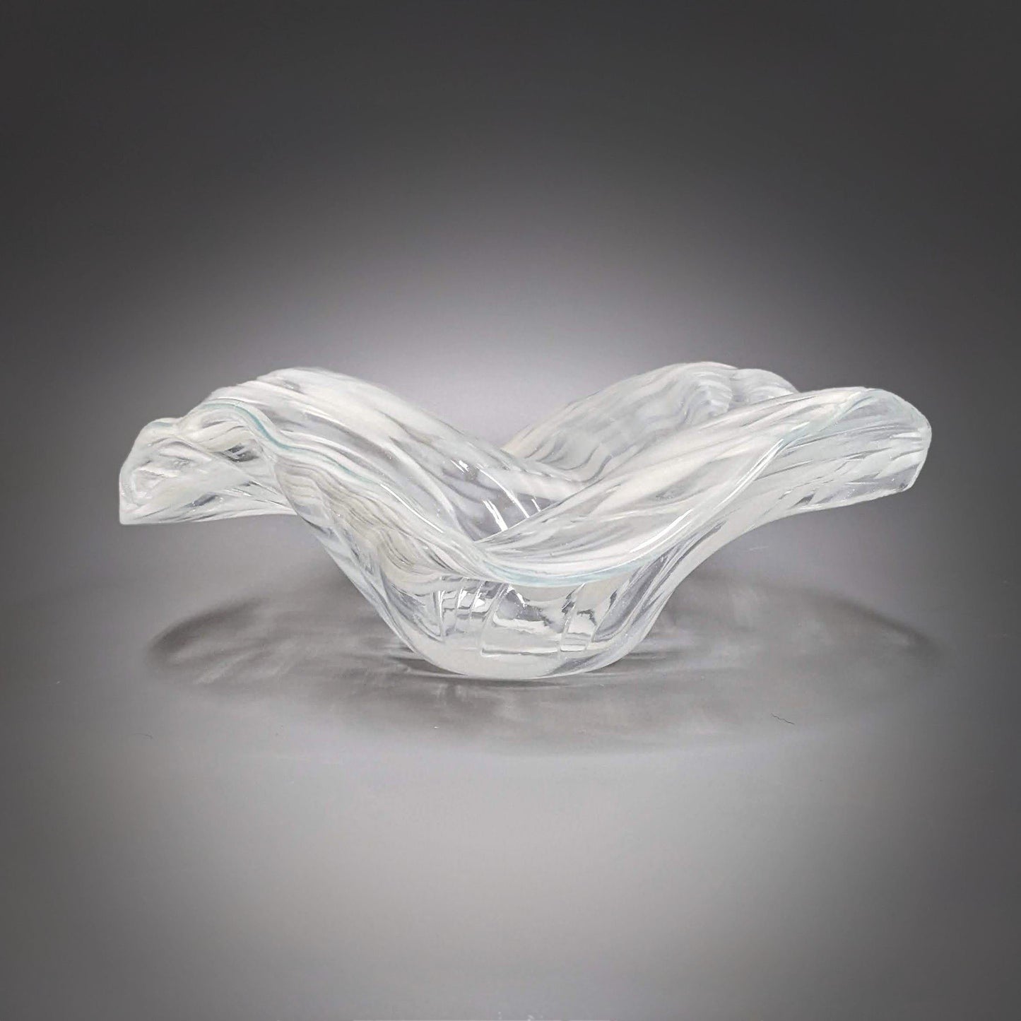 Glass Art Wave Bowl in Off White
